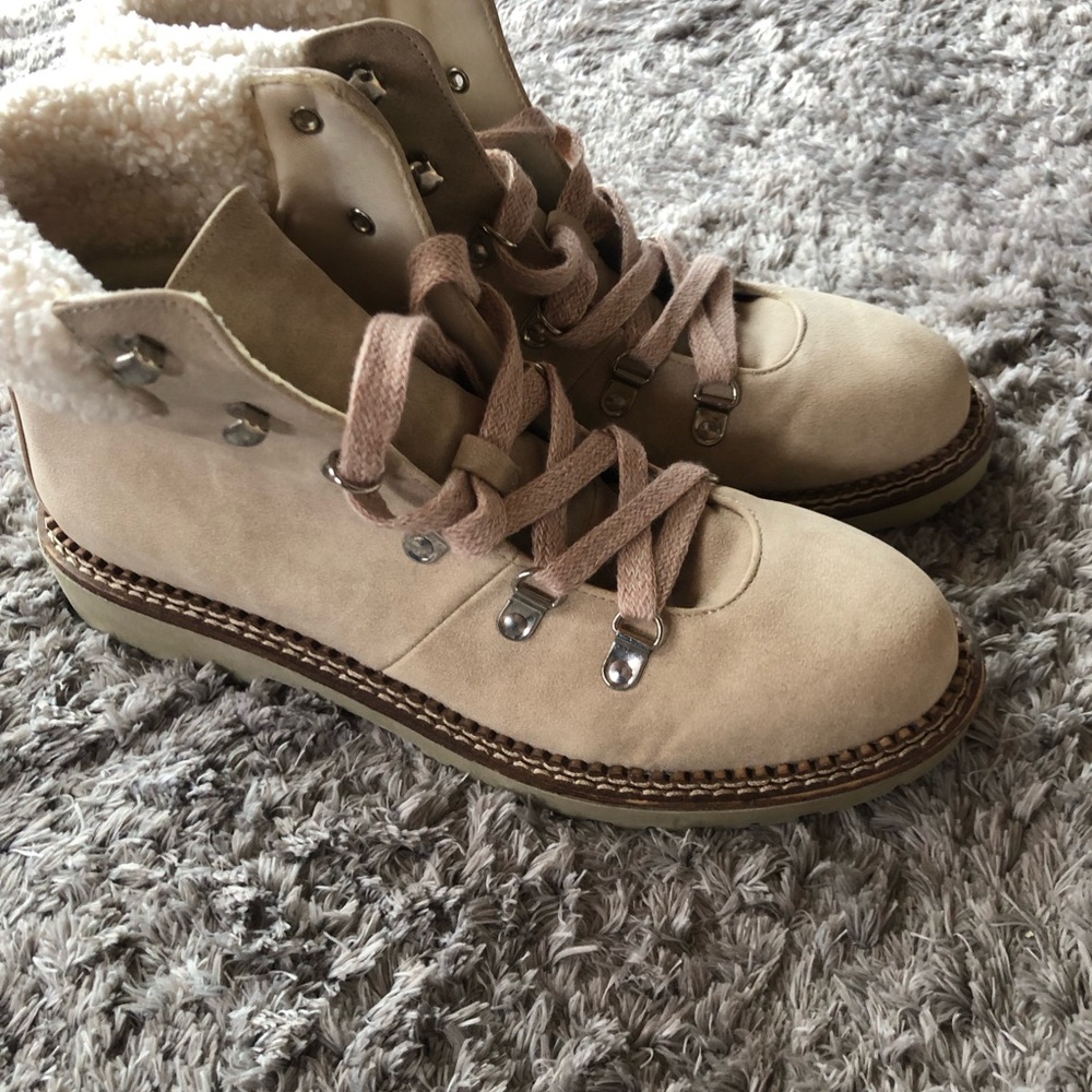Women’s Dirty Laundry boot size 10